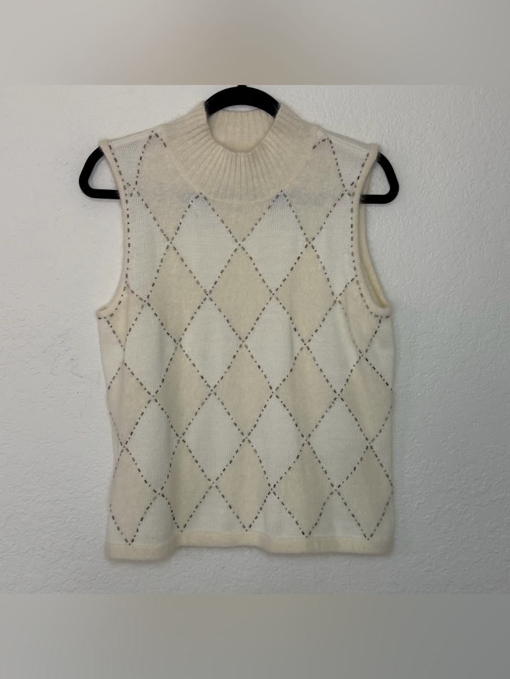 Emma James Rabbit Hair Blend Ivory Argyle Sweater Vest Women’s Size Large